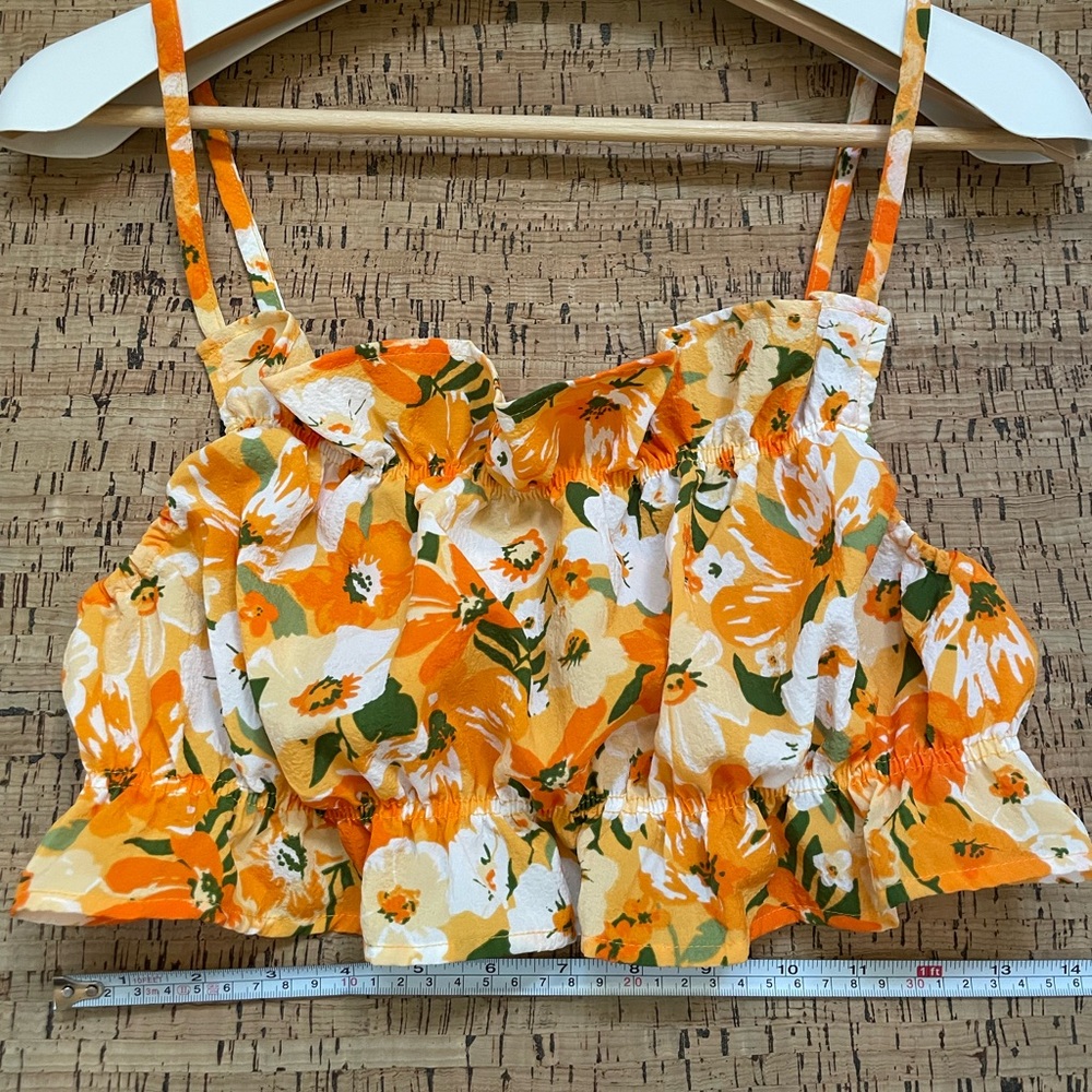Cute Floral Divided Crop Top!